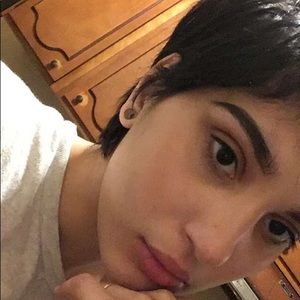 Meet your Posher, Alyssa